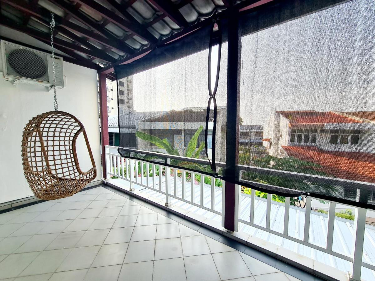 527 Beachhouse L 5 Bedroom With Swimming Pool - 3Min Walk To The Beach Танджунг-Бунга Экстерьер фото
