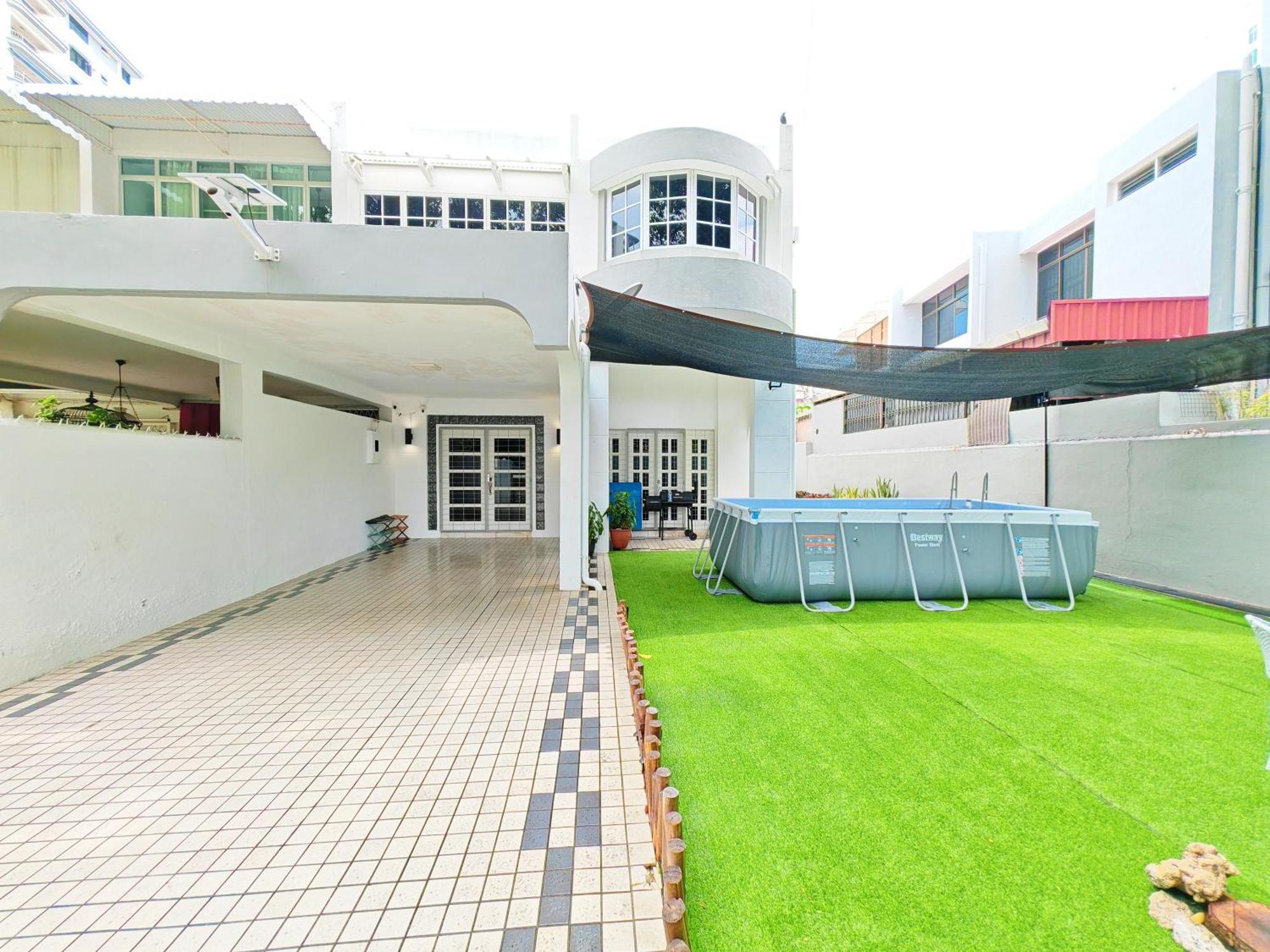 527 Beachhouse L 5 Bedroom With Swimming Pool - 3Min Walk To The Beach Танджунг-Бунга Экстерьер фото